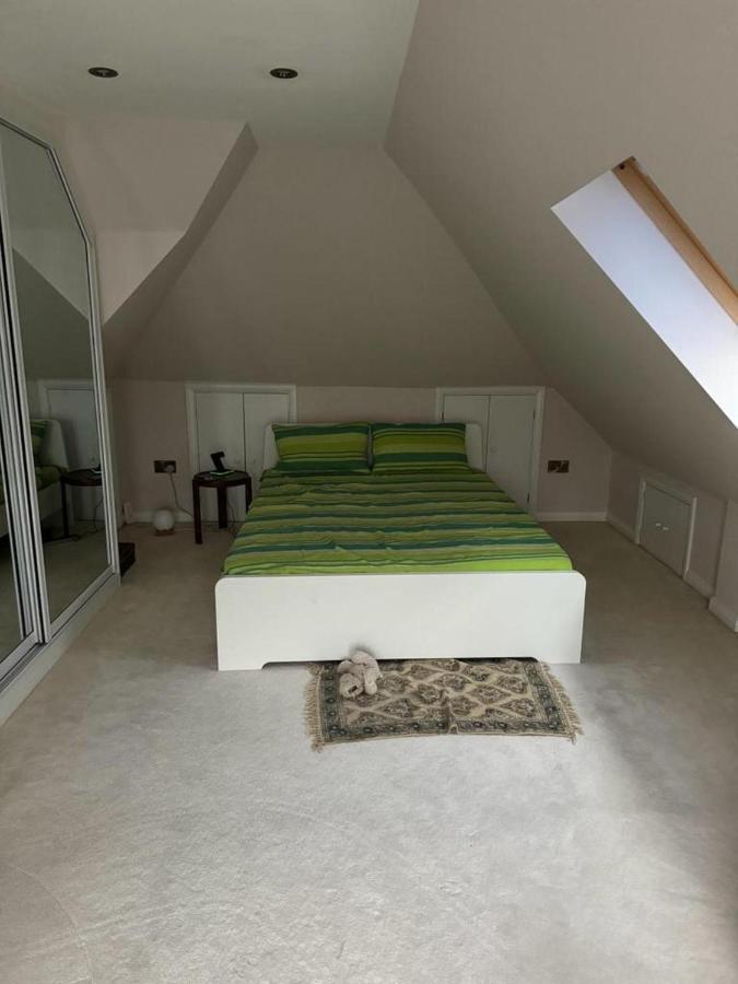 Cosy And Lovely 4-Bed House In Stanmore Stanmore  Kültér fotó